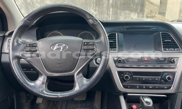 Buy Used Hyundai Sonata White Car in Dakar in Dakar Buy Used Hyundai Sonata White Car in Dakar in Dakar