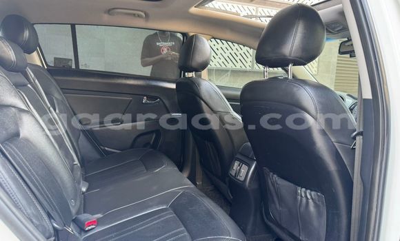 Buy Used Kia Sportage White Car in Dakar in Dakar Buy Used Kia Sportage White Car in Dakar in Dakar
