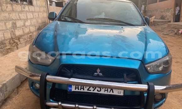 Buy Used Mitsubishi RVR Blue Car in Dakar in Dakar