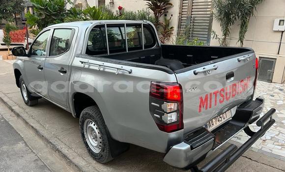 Buy Used Mitsubishi L200 Silver Car in Dakar in Dakar Buy Used Mitsubishi L200 Silver Car in Dakar in Dakar