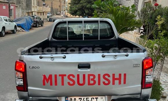 Buy Used Mitsubishi L200 Silver Car in Dakar in Dakar Buy Used Mitsubishi L200 Silver Car in Dakar in Dakar