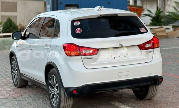 Dieundeu Imported Mitsubishi Outlander White Auto in Dakar in Dakar Dieundeu Imported Mitsubishi Outlander White Auto in Dakar in Dakar