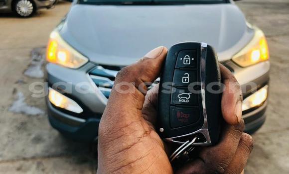 Buy Used Hyundai Santa Fe Silver Car in Dakar in Dakar Buy Used Hyundai Santa Fe Silver Car in Dakar in Dakar