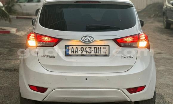 Acheter Occasion Voiture Hyundai ix20 Blanc à Dakar, Dakar Acheter Occasion Voiture Hyundai ix20 Blanc à Dakar, Dakar