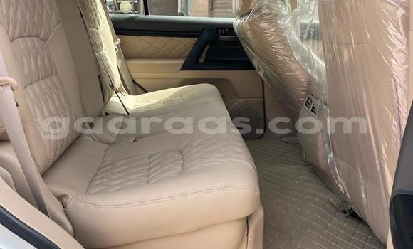 Acheter Import Voiture Toyota Land Cruiser Blanc à Dakar, Dakar Acheter Import Voiture Toyota Land Cruiser Blanc à Dakar, Dakar