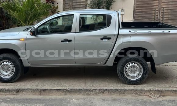 Dieundeu Occasion Mitsubishi L200 Silver Auto in Dakar in Dakar Dieundeu Occasion Mitsubishi L200 Silver Auto in Dakar in Dakar