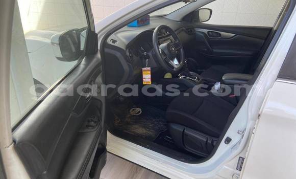 Buy Used Nissan Qashqai White Car in Dakar in Dakar Buy Used Nissan Qashqai White Car in Dakar in Dakar