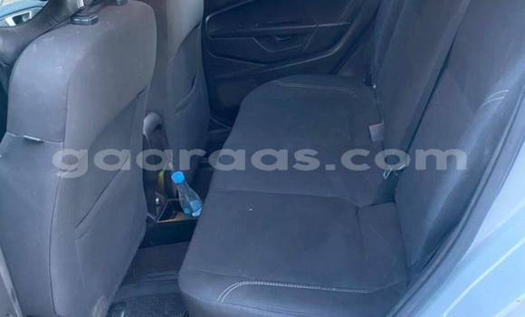 Acheter Occasion Voiture Ford Fiesta Blanc à Dakar, Dakar Acheter Occasion Voiture Ford Fiesta Blanc à Dakar, Dakar