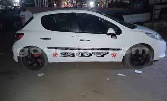 Acheter Occasion Voiture Peugeot 207 Blanc à Dakar, Dakar Acheter Occasion Voiture Peugeot 207 Blanc à Dakar, Dakar