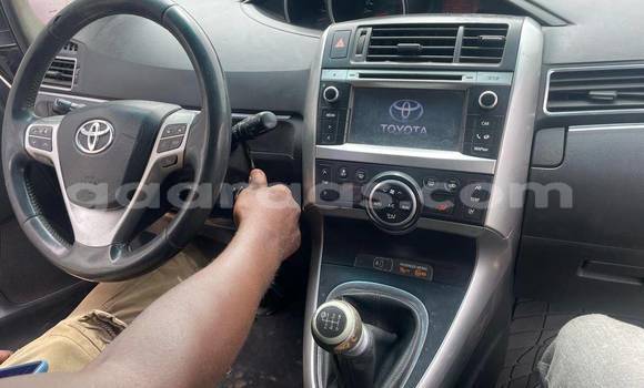 Buy Used Toyota Verso White Car in Dakar in Dakar Buy Used Toyota Verso White Car in Dakar in Dakar