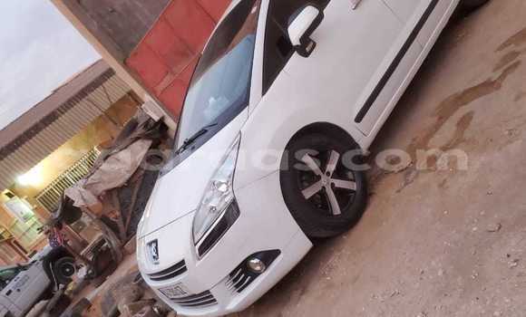 Buy Used Peugeot 5008 White Car in Dakar in Dakar Buy Used Peugeot 5008 White Car in Dakar in Dakar