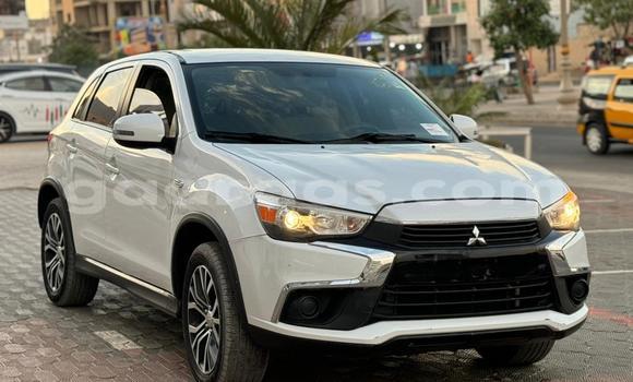 Acheter Import Voiture Mitsubishi Outlander Blanc à Dakar, Dakar Acheter Import Voiture Mitsubishi Outlander Blanc à Dakar, Dakar