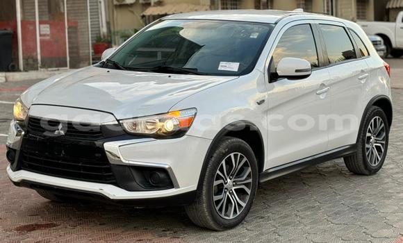 Buy Import Mitsubishi Outlander White Car in Dakar in Dakar Buy Import Mitsubishi Outlander White Car in Dakar in Dakar