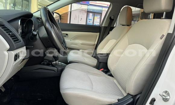 Buy Import Mitsubishi Outlander White Car in Dakar in Dakar Buy Import Mitsubishi Outlander White Car in Dakar in Dakar