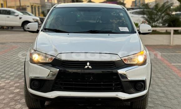 Buy Import Mitsubishi Outlander White Car in Dakar in Dakar Buy Import Mitsubishi Outlander White Car in Dakar in Dakar