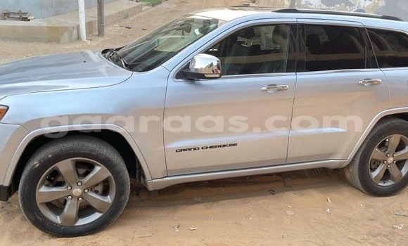 Dieundeu Occasion Jeep Grand Cherokee Silver Auto in Dakar in Dakar