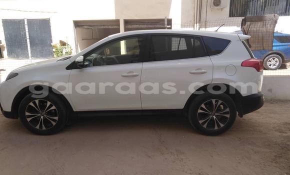 Acheter Occasion Voiture Toyota RAV4 Blanc à Dakar, Dakar Acheter Occasion Voiture Toyota RAV4 Blanc à Dakar, Dakar