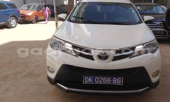 Acheter Occasion Voiture Toyota RAV4 Blanc à Dakar, Dakar Acheter Occasion Voiture Toyota RAV4 Blanc à Dakar, Dakar