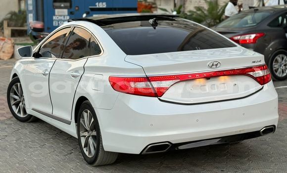 Dieundeu Imported Hyundai Grandeur White Auto in Dakar in Dakar Dieundeu Imported Hyundai Grandeur White Auto in Dakar in Dakar