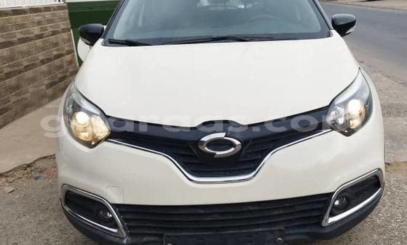 Dieundeu Imported Renault Captur Beige Auto in Dakar in Dakar