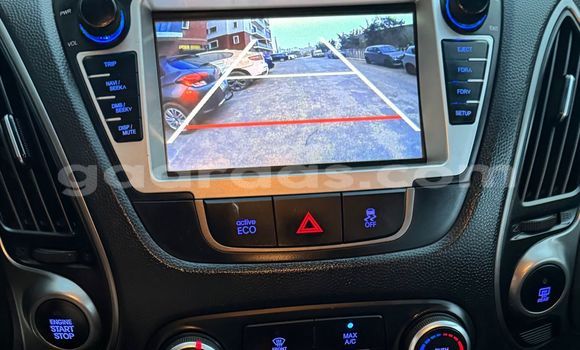 Buy Used Hyundai Tucson Silver Car in Dakar in Dakar Buy Used Hyundai Tucson Silver Car in Dakar in Dakar