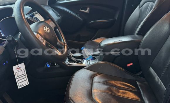 Buy Used Hyundai Tucson Silver Car in Dakar in Dakar Buy Used Hyundai Tucson Silver Car in Dakar in Dakar