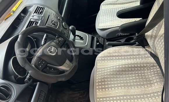 Buy Used Mazda 5 White Car in Dakar in Dakar Buy Used Mazda 5 White Car in Dakar in Dakar