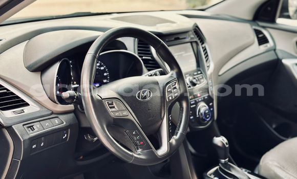 Dieundeu Occasion Hyundai Santa Fe Blue Auto in Dakar in Dakar Dieundeu Occasion Hyundai Santa Fe Blue Auto in Dakar in Dakar