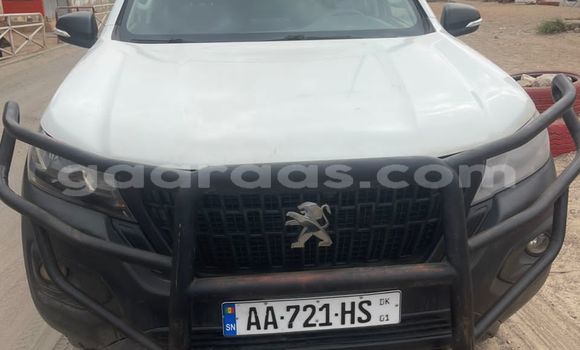 Buy Used Peugeot iOn White Car in Dakar in Dakar
