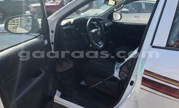 Acheter Import Voiture Toyota Hilux Noir à Dakar, Dakar Acheter Import Voiture Toyota Hilux Noir à Dakar, Dakar