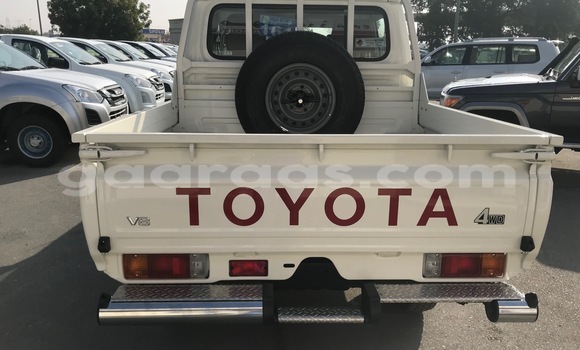 Acheter Import Voiture Toyota Land Cruiser Beige à Dakar, Dakar Acheter Import Voiture Toyota Land Cruiser Beige à Dakar, Dakar