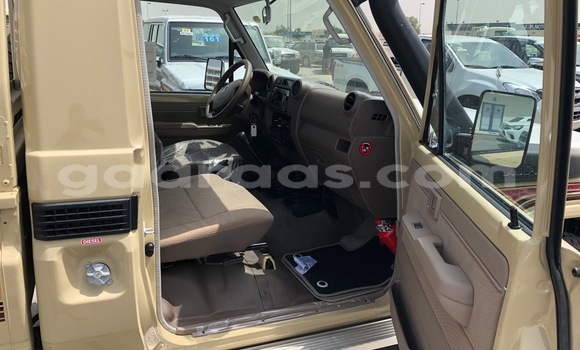 Acheter Import Voiture Toyota Land Cruiser Beige à Dakar, Dakar Acheter Import Voiture Toyota Land Cruiser Beige à Dakar, Dakar
