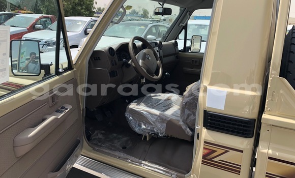 Acheter Import Voiture Toyota Land Cruiser Beige à Dakar, Dakar Acheter Import Voiture Toyota Land Cruiser Beige à Dakar, Dakar