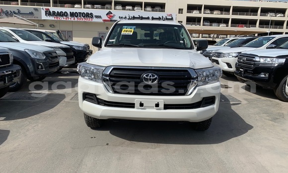 Acheter Import Voiture Toyota Land Cruiser Blanc à Dakar, Dakar Acheter Import Voiture Toyota Land Cruiser Blanc à Dakar, Dakar