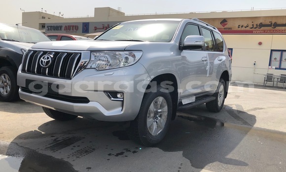 Acheter Import Voiture Toyota Land Cruiser Prado Gris à Dakar, Dakar Acheter Import Voiture Toyota Land Cruiser Prado Gris à Dakar, Dakar