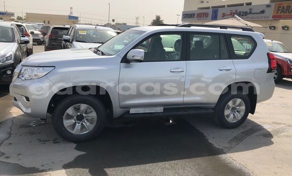 Acheter Import Voiture Toyota Land Cruiser Prado Gris à Dakar, Dakar Acheter Import Voiture Toyota Land Cruiser Prado Gris à Dakar, Dakar