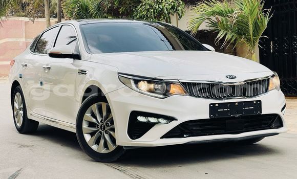 Acheter Import Voiture Kia K5 Blanc à Dakar, Dakar Acheter Import Voiture Kia K5 Blanc à Dakar, Dakar