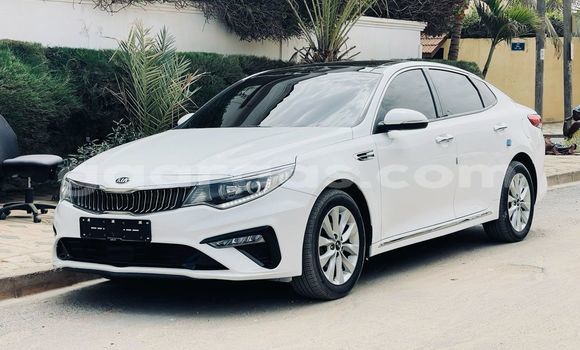 Acheter Import Voiture Kia K5 Blanc à Dakar, Dakar Acheter Import Voiture Kia K5 Blanc à Dakar, Dakar