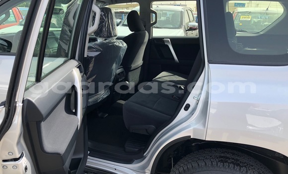 Acheter Import Voiture Toyota Land Cruiser Prado Gris à Dakar, Dakar Acheter Import Voiture Toyota Land Cruiser Prado Gris à Dakar, Dakar