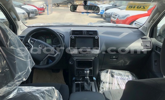 Acheter Import Voiture Toyota Land Cruiser Prado Gris à Dakar, Dakar Acheter Import Voiture Toyota Land Cruiser Prado Gris à Dakar, Dakar