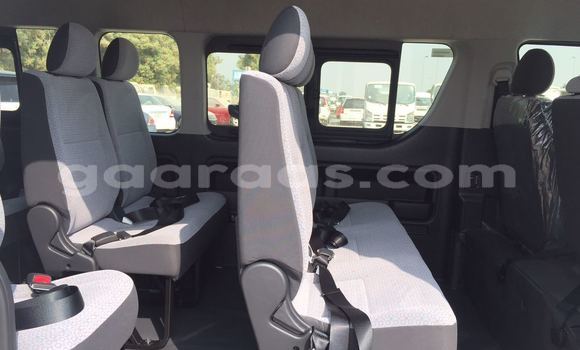 Acheter Import Utilitaire Toyota HiAce Blanc à Dakar, Dakar Acheter Import Utilitaire Toyota HiAce Blanc à Dakar, Dakar