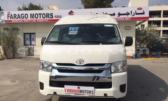 Acheter Import Utilitaire Toyota HiAce Blanc à Dakar, Dakar Acheter Import Utilitaire Toyota HiAce Blanc à Dakar, Dakar