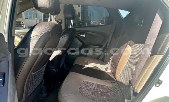 Buy Used Hyundai Tucson White Car in Dakar in Dakar Buy Used Hyundai Tucson White Car in Dakar in Dakar