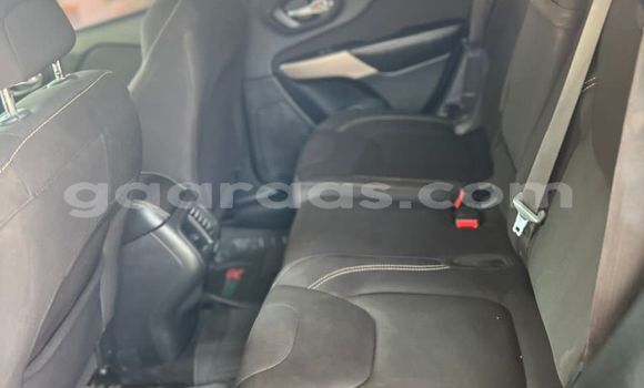 Acheter Occasion Voiture Jeep Cherokee Noir à Dakar, Dakar Acheter Occasion Voiture Jeep Cherokee Noir à Dakar, Dakar