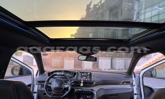 Acheter Import Voiture Peugeot 5008 Blanc à Dakar, Dakar Acheter Import Voiture Peugeot 5008 Blanc à Dakar, Dakar