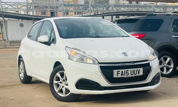Buy Import Peugeot 208 White Car in Dakar in Dakar Buy Import Peugeot 208 White Car in Dakar in Dakar
