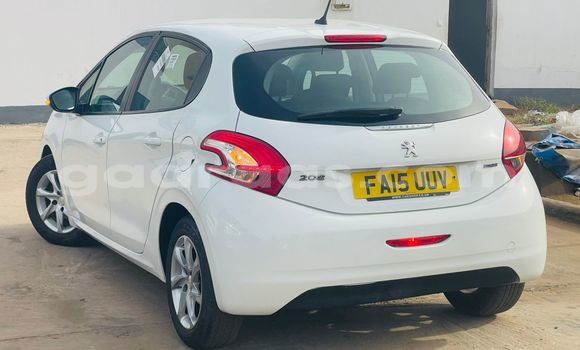 Buy Import Peugeot 208 White Car in Dakar in Dakar Buy Import Peugeot 208 White Car in Dakar in Dakar