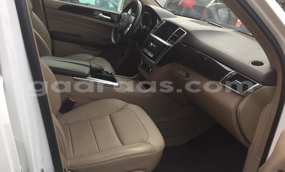 Dieundeu Occasion Mercedes‒Benz ML–Class White Auto in Dakar in Dakar Dieundeu Occasion Mercedes‒Benz ML–Class White Auto in Dakar in Dakar