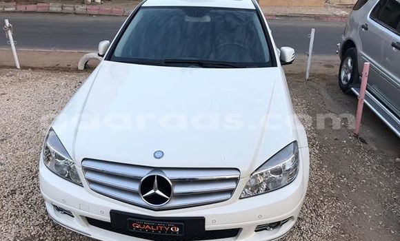 Dieundeu Occasion Mercedes‒Benz C–Class White Auto in Dakar in Dakar Dieundeu Occasion Mercedes‒Benz C–Class White Auto in Dakar in Dakar
