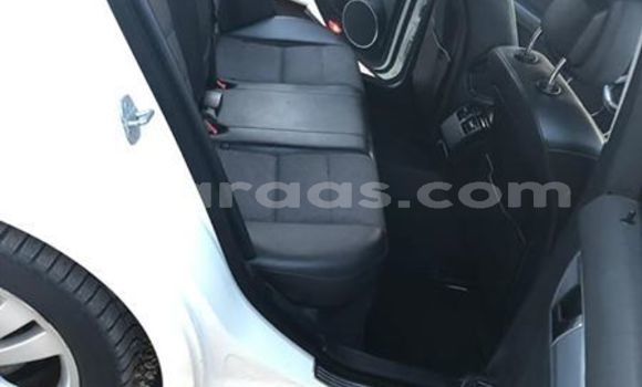 Dieundeu Occasion Mercedes‒Benz C–Class White Auto in Dakar in Dakar Dieundeu Occasion Mercedes‒Benz C–Class White Auto in Dakar in Dakar